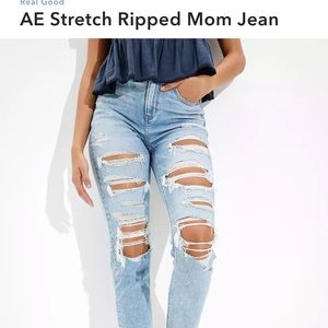 American Eagle Mom Jeans High Rise